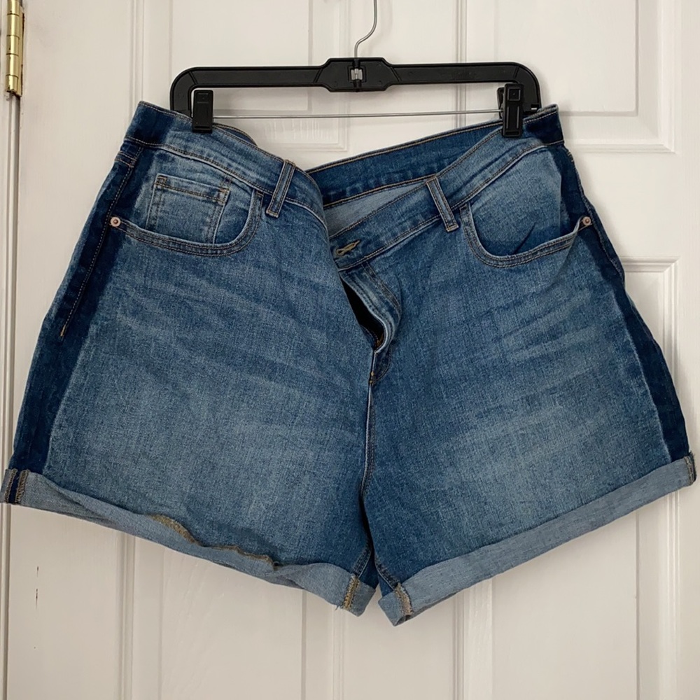 Old Navy plus size boyfriend shorts